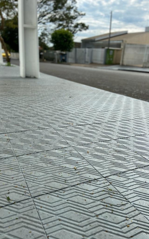 LADRILHO ESTRIADO (2)